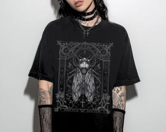 Dark Cottagecore Cicada Graphic T-Shirt, Witchy Goth Insect Shirt, Whimsigoth Dark Academia Clothing, Grunge Gothic Clothes, Gift For Her