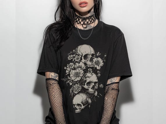Floral Skull Comfort Colors T-Shirt, Gothic Graphic T-Shirt, Whimsigoth Witchy Clothing, Alternative Grunge Goth Shirt, Goth Gift