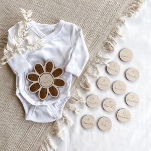 Holz Meilensteinkarten Baby | personalisiert | mein erstes Jahr | Newborn Set | Fotozubehör | Geschenk zur Geburt | Blume |Babys erstes Jahr