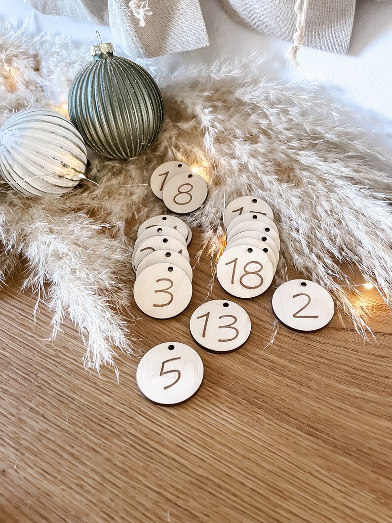 Adventskalender aus Holz personalisierter Weihnachtskalender 3D Effekt Winderlandschaft Rentier Kinder Weihnachten Adventszeit nur Zahlen