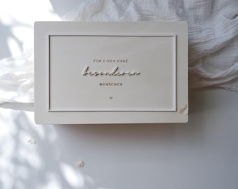 Erinnerungsbox personalisiert | Geschenkbox für besondere Menschen | Holzbox mit Gravur | Geschenkidee Hochzeit, Geburt, Taufe