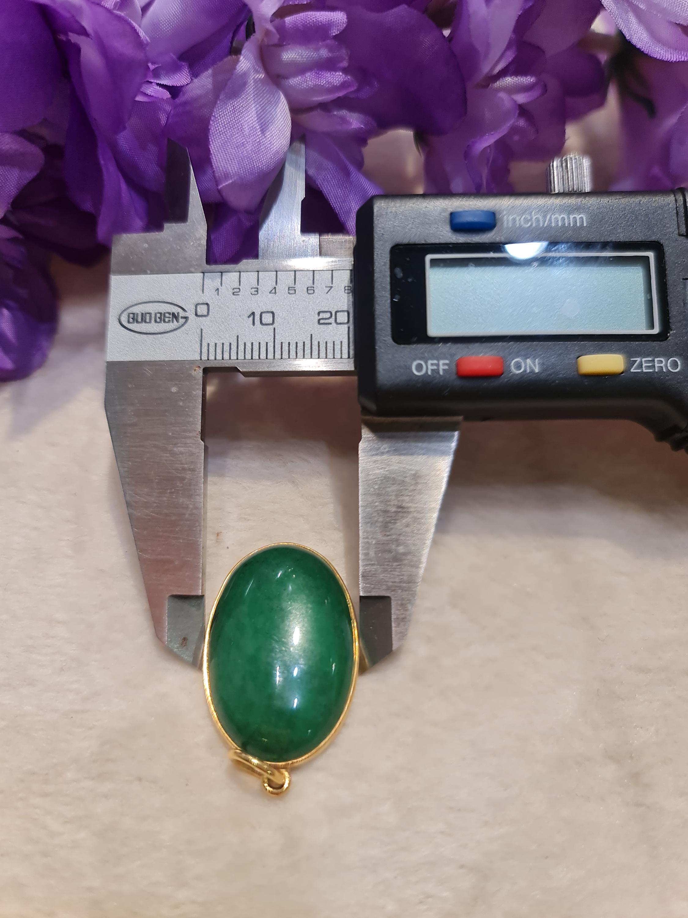18K 750 ソリッドゴールドオーバル翡翠ペンダント（ユニセックス