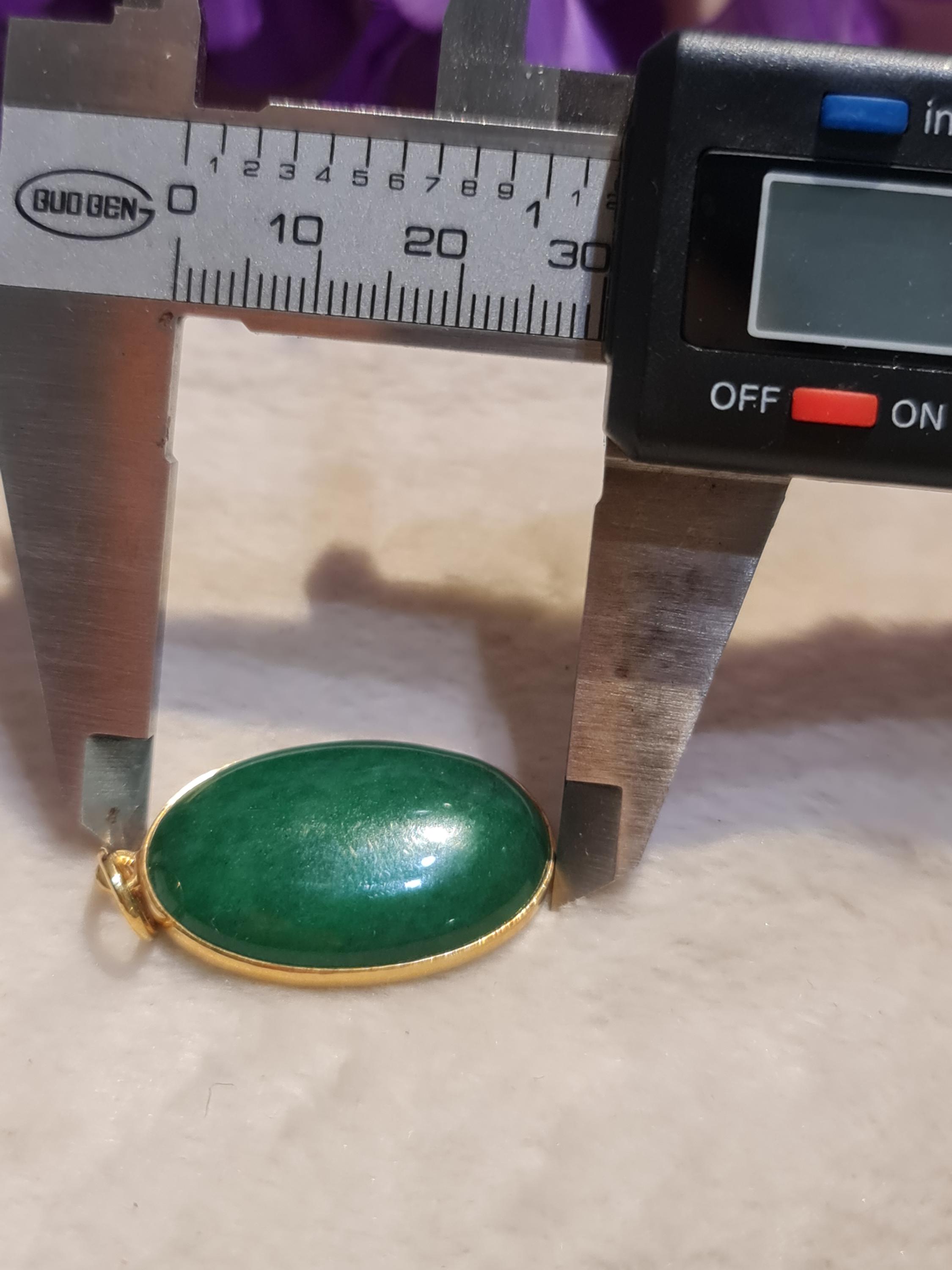 18K 750 ソリッドゴールドオーバル翡翠ペンダント（ユニセックス