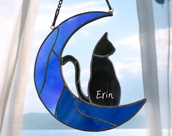 Custom Cat Memorial Suncatcher – Personalized Crescent Moon Stained Glass Pet Loss Gift, Black Cat Ornament, Handmade Window Decor