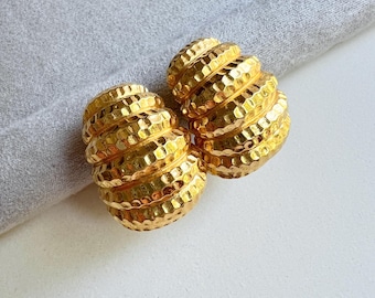 Vintage Joan Rivers Gold Tone Ribbed Croissant Clip-on Earring, 1990s