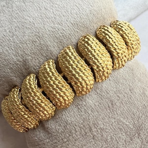 NAPIER Vintage Textured And Structured Gold Metal Setting Panel Links Elegant Bracelet, 80s Era, Signed