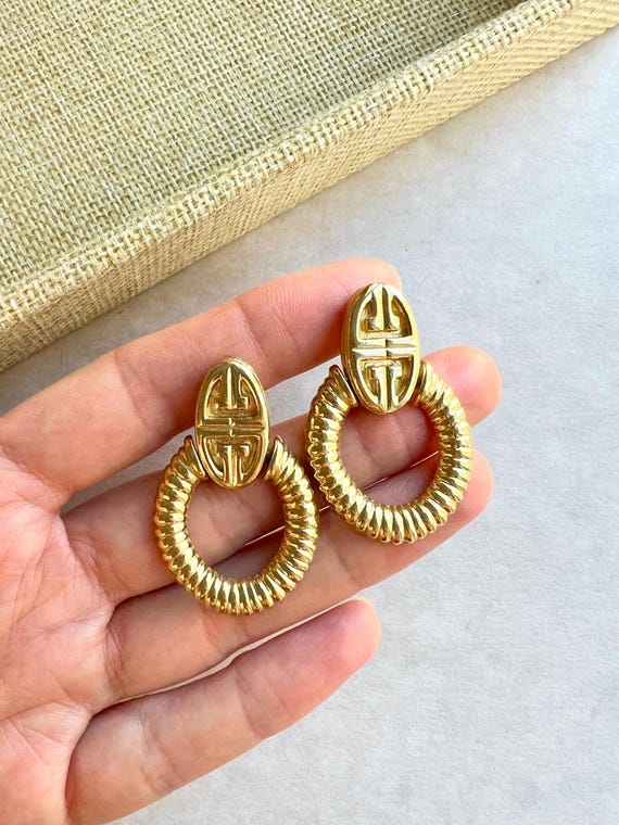 Rare Find Givenchy Vintage 4G Logo Round Coin Clip On Earrings Vintage Givenchy 4G Logo Clip Earring main image 1