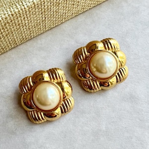 ヴィンテージ ジョーン・リバーズ フェイクパール ゴールドトーン クリップオンイヤリング サイン入り