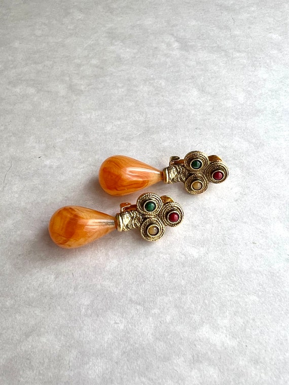 Vintage Bohemian Style Clip-on Earrings in Gold T… - image 3