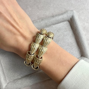 CORO PEGASUS Vintage Brushed Light Gold Metal Setting Linked Bracelet, 50s Era, Signed