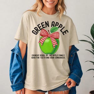 Retro Apple T-Shirt: Cottagecore Fruit Tee, Farmers Market Shirt
