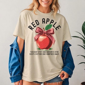 Retro Apple T-Shirt: Cottagecore Fruit, Farmers Market Tee