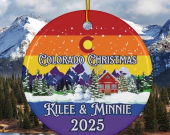 Ornamento natalizio con l'emblema del Gay Pride del Colorado, decorazione natalizia LGBT, regalo personalizzato, ornamento LGBTQ Pride del Colorado per amanti gay e lesbiche.