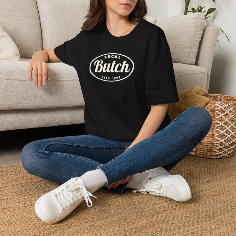 Butch Gay Pride lesbisch Butch Dyke Butch Femme LGBTQ cadeau grappig homo cadeau aangepast gepersonaliseerd lesbisch koppel aandenken zacht T-shirt uniseks afbeelding 15