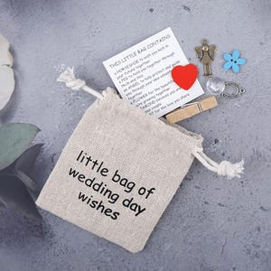 Little Bag of Wedding Day Wishes – Liebevolle Glückwünsche zur Hochzeit | Glücksbringer Set für das Brautpaar | symbolische Glücksbringer