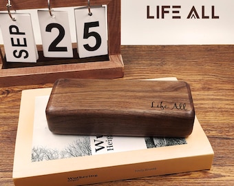 Estuche para gafas de nogal con grabado personalizado: soporte personalizado para gafas