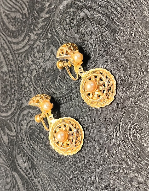 VTG 60s Gold Screwback Earrings - image 1