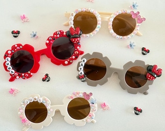 Personalized Minnie Mouse Sunglasses, Disney Party Favors, name on sunglasses