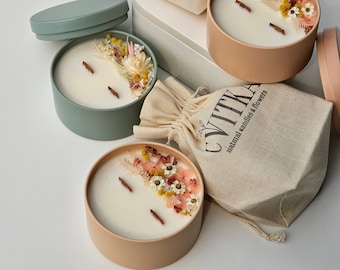 Handmade Vegan Soy Wax Candle / Candle with wooden wick/ Scented candle with dried flowers / Hand-Poured Candle / Candle in Tin Can