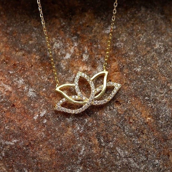 Vergoldete Lotus Blume Halskette, Zierliche Gold Halskette für Frauen, Lotus Blume Anhänger, Sterling Silber Schmuck, Geschenk für sie