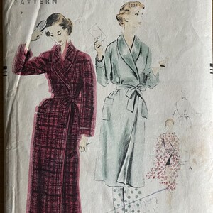Vintage 1950s Sewing Pattern: Women's Robe - Bust 30" - 32" (76cm - 81cm) - Vogue 10021