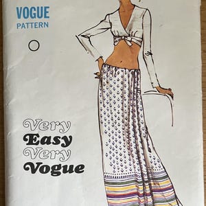 1970s Vogue 8057 Sewing Pattern: Midriff Blouse & Maxi Skirt (Bust 32 1/2")
