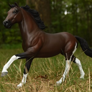 OOAK Custom Model Horse &#39;Flash&#39; Cantering Model |-| Custom Breyer to match YOUR Horse! Hand painted from scratch & all details captured!
