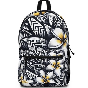 Puede incluir: Mochila negra con un patrón floral blanco y amarillo. El patrón presenta diseños intrincados y flores con centros amarillos.