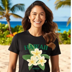 Hawaiian Plumeria Unisex Tee: Weiches Baumwoll-Kurzarm-Shirt