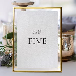 Tarjetas modernas para números de mesa / Señalización para eventos / Diseño minimalista y moderno en blanco y negro / Hecho a mano / Bodas, bautizos, fiestas, decoración