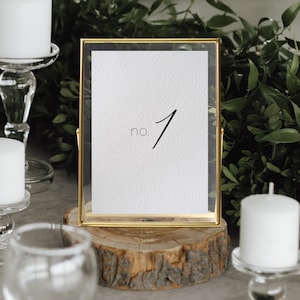 Tarjetas modernas para números de mesa / Señalización para eventos / Diseño minimalista y moderno en blanco y negro / Hecho a mano / Bodas, bautizos, fiestas, decoración