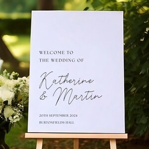 Letrero personalizado de bienvenida a nuestra ceremonia de boda o recepción / Letrero minimalista para bodas modernas y elegantes / Decoración de fiesta personalizada