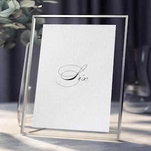 Moderne tafelnummerkaarten | Evenementbewegwijzering | Eenvoudig zwart-wit minimaal en modern ontwerp | Handgemaakt | Bruiloft, doop, feest, decor