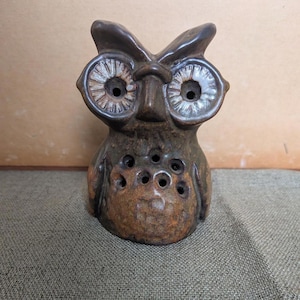 Vintage 1970s ceramic owl tea light holder.
