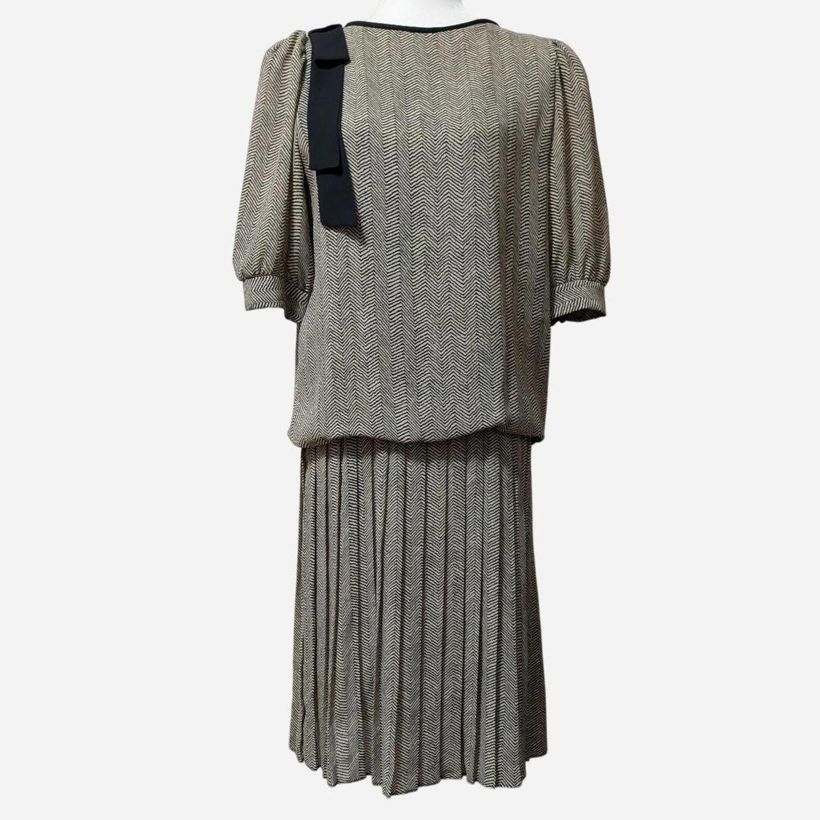 grey and white chevron dress Maje main image 0