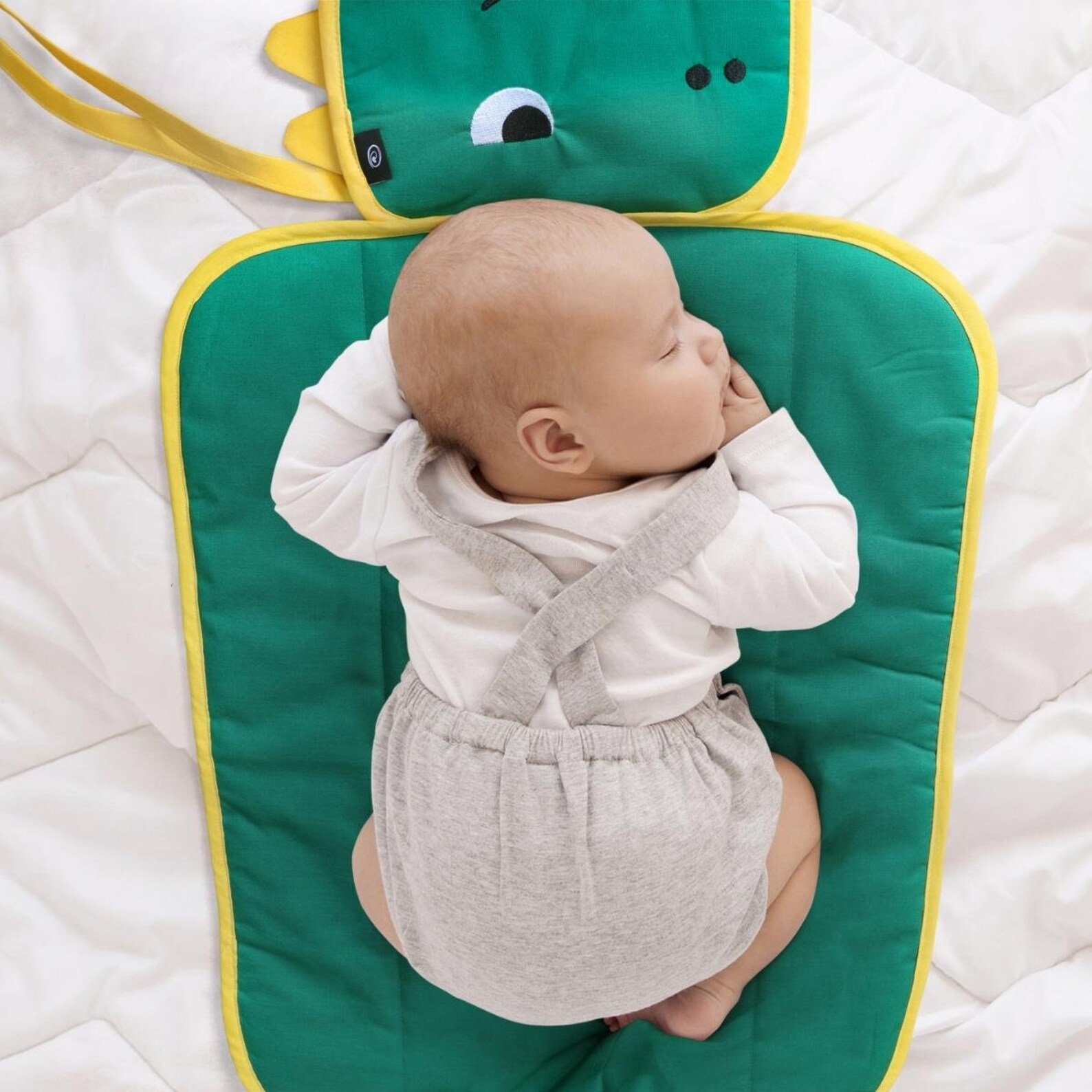 Portable Diaper Changing Pad Organic Waterproof Changing Mat, Washable