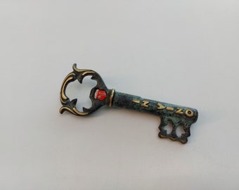 Key bottle opener, vintage bottle opener, cool, wine bottle opener, unique, brass, gift idea, collectable, worms, veritas in vino 1