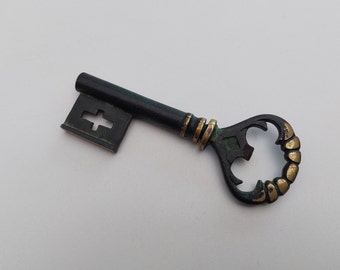 Key bottle opener, vintage bottle opener, cool, wine bottle opener, unique, brass, gift idea, collectable 1