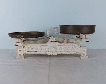 Antique kitchen scale, hungary metal scale, old scale, vintage scale, retro scale, white scale, shabby kitchen decor, decor, gift idea