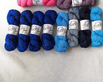 YARN DESTASH: Plucky Knitter Solo Fingering - Multiple Colorways