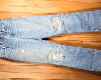 Size 26/27 Vintage 1960s Wrangler Jeans/ Light Wash, DISTRESS, GRUNGE, Frayed Holes/  High Rise, Repaired Workwear: Actual 27.5x31.5"