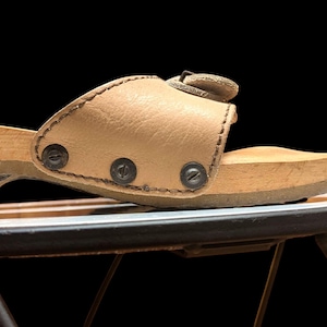 Rare Vintage 70&#39;s Dr. Scholl&#39;s Wooden Exercise Sandals Made In Austria Size 5-5.5 Natural Wheat-NUDE/ Scholl&#39;s Wooden Clogs Raised TOE GRIPS