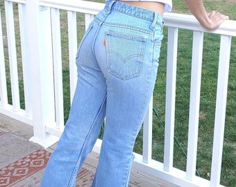 70s Levi's 646 Jeans: Ausgestelltes, Slim Fit, helle Waschung, orangene Leiste, TAGGED 70x30, IST 66x72,5