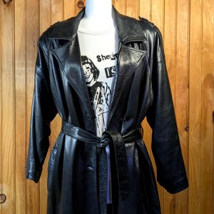 Trench vintage des années 80 en cuir noir doux avec ceinture/veste en cuir longue avec ceinture/beau manteau en cuir vintage/taille petite/moyenne