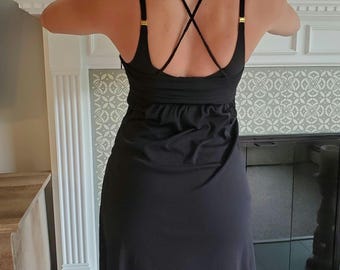 90s Guess Size Small Little Black Dress/ Spaghetti Strap, Criss Cross Back Sweetheart neckline/ LBD Midi dress