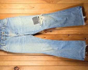 60's 70's Maverick FLARED/ Repaired+ Patched: Made in USA, daadwerkelijk 28,5 x 29,75"