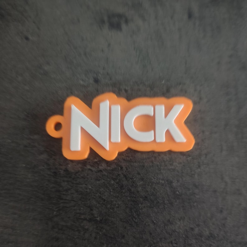 Zootopia Namnnyckelring | Personlig nyckelring | Alla namn möjliga | Gåva till Disney-fan | Ryggsäckshänge | Namnbricka Oranje