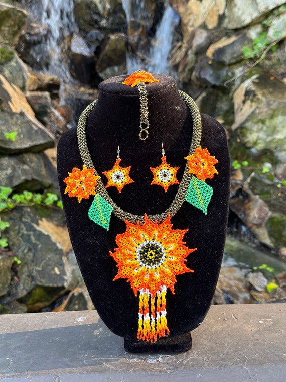 Beaded Sunflower Necklace Beaded Sunflower Necklace