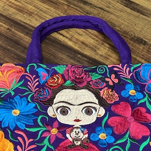 Bolsa Frida Bordada