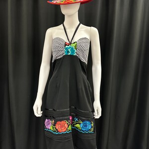 Women&#39;s Mexican Embroidered Flowers Halter Dress